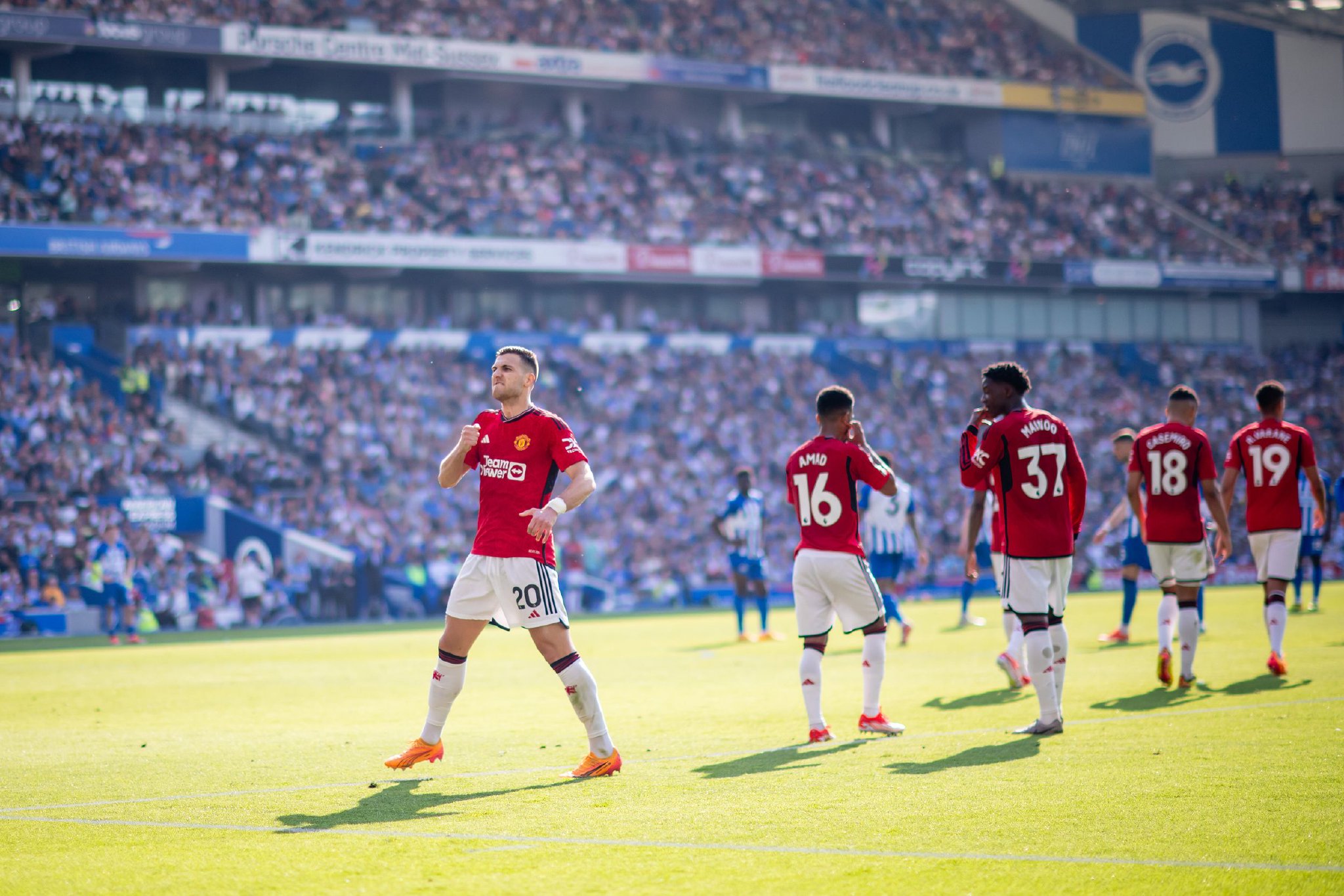 解析现代棒球的极端守备布阵规则修改前后的战术博弈